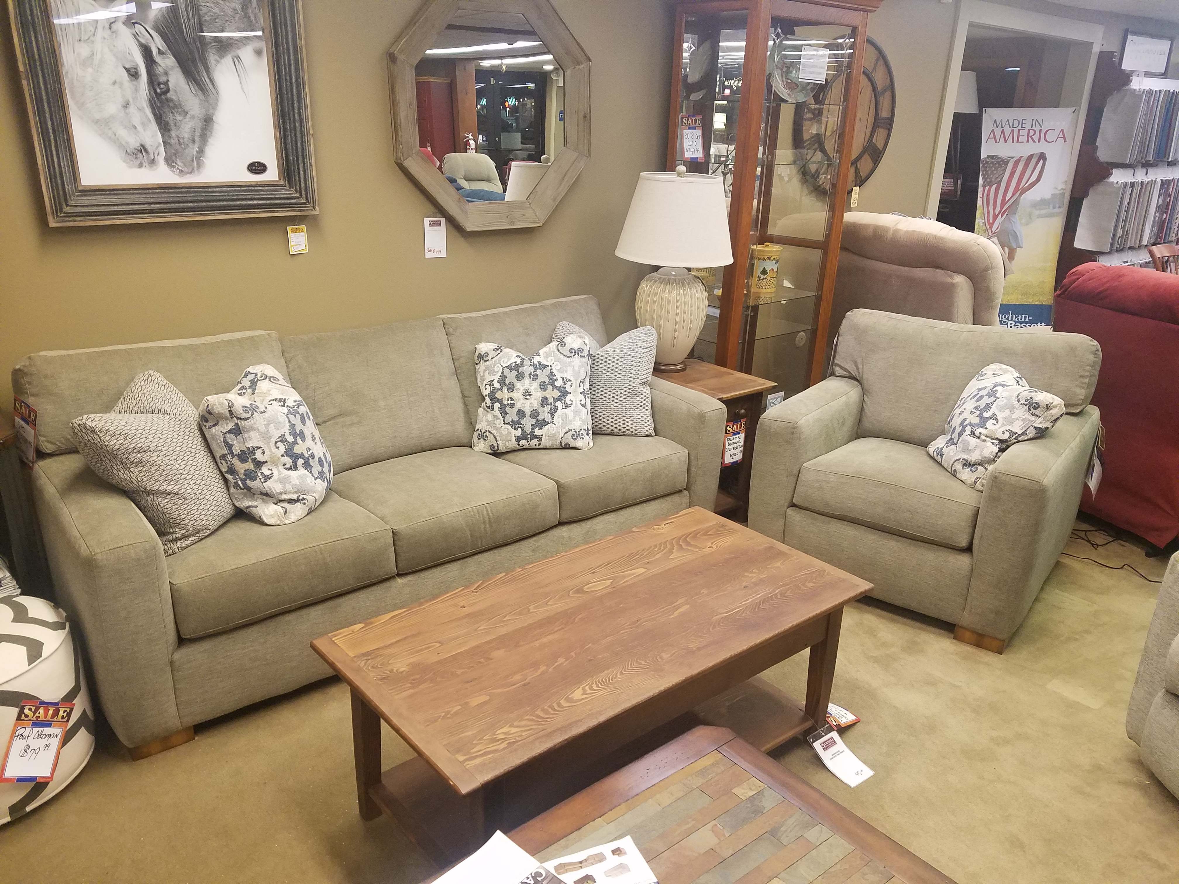 Save On Clearance Items Sawmill Furniture East Stroudsburg 5160 Contemporary Living Room Set From Flexsteel
